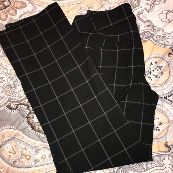 LOFT Pants - LOFT Julie Trousers, size 6 LOFT Pants - LOFT Julie Trousers, size 6